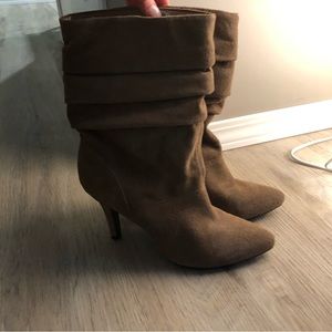 Suede boots